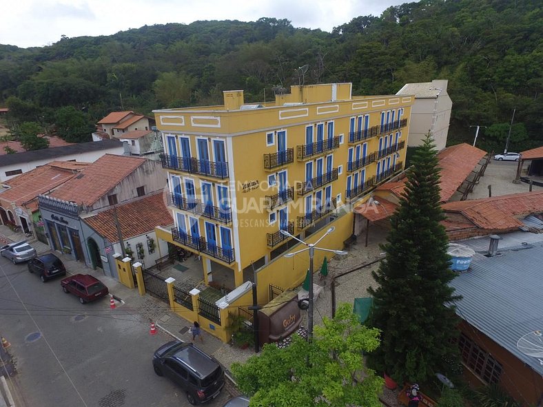 Flat no centro de Guaramiranga - (201 Itaúna I)