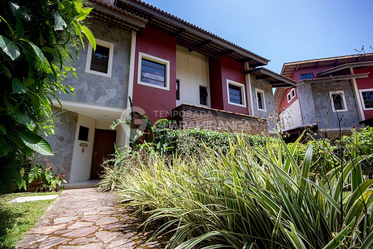 Loft de frente para lago no melhor condomínio de Guaramirang