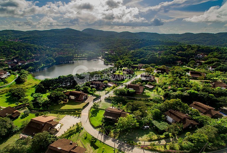 Loft frente lago no melhor Condomínio de Guaramiranga. (Loft